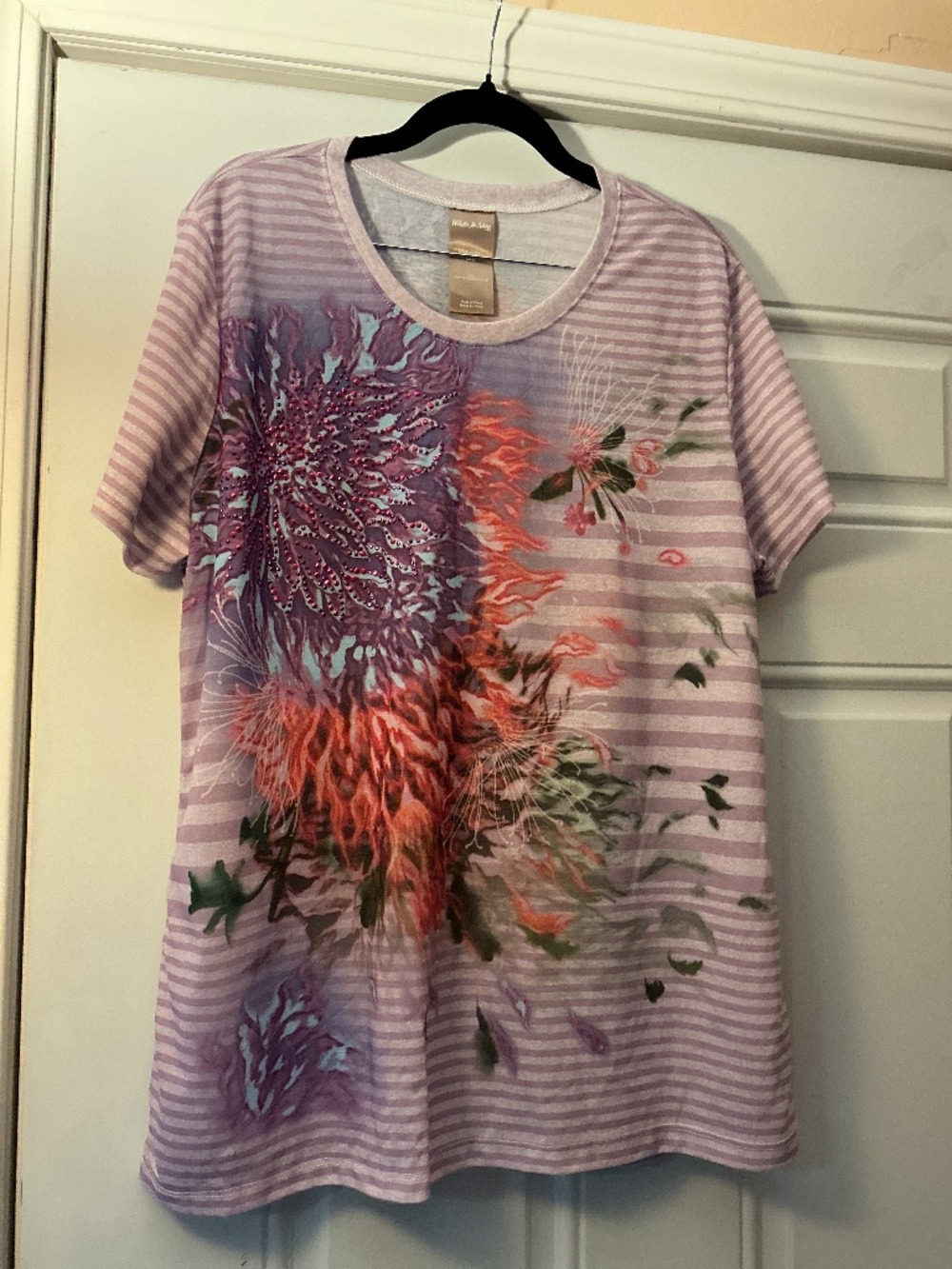 Women’s White Stag Floral Flower tee shirt XXL/2XG Embellished Rhinestone accent